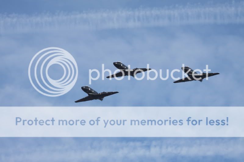 http://i536.photobucket.com/albums/ff321/taylortony/Aviation/Dominie/framedbyContrailsDominieEGNX19Jan2011Small.jpg