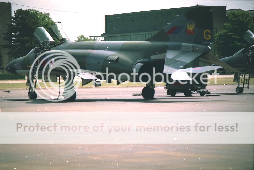 http://i536.photobucket.com/albums/ff321/taylortony/Aviation/RAF/Phantom.jpg